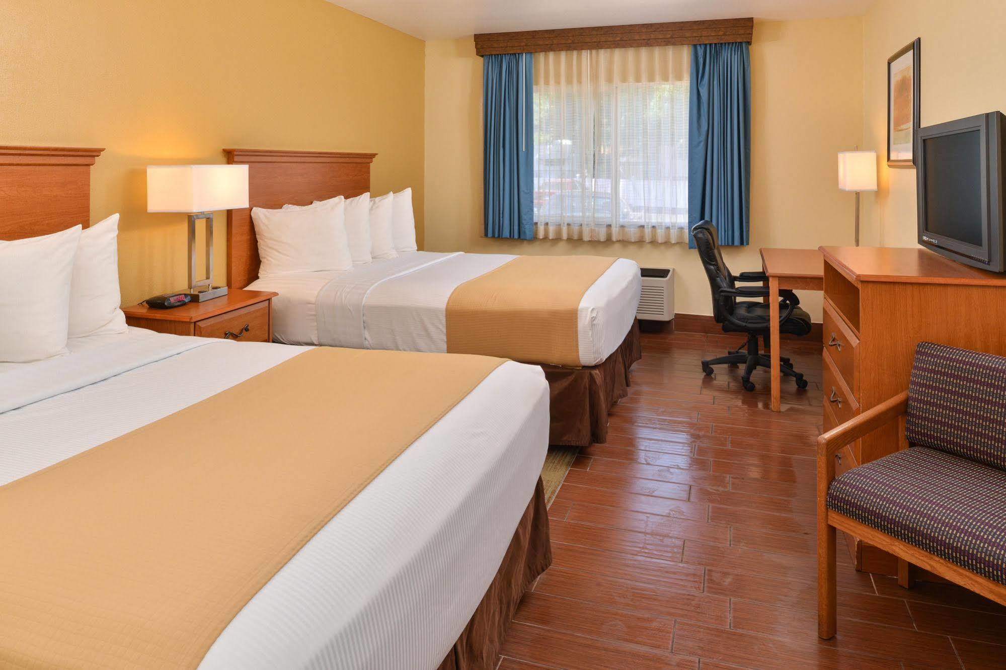 Best Western Kiva Inn Fort Collins Exterior foto